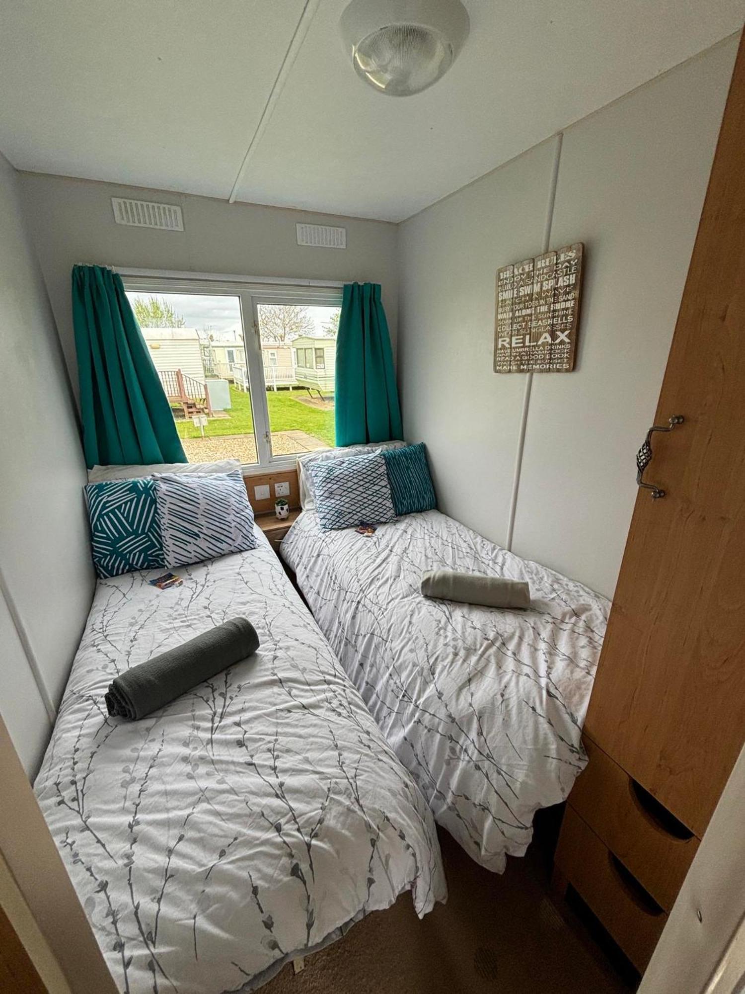 Pet Friendly Holiday Home On Golden Palm Skegness Zewnętrze zdjęcie