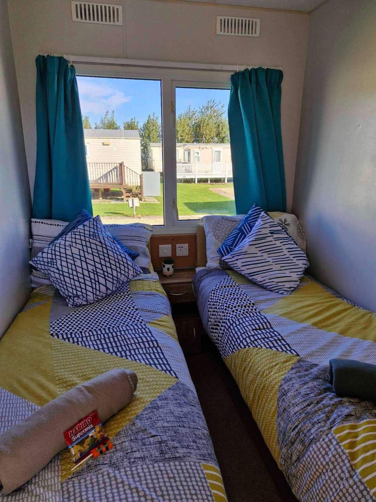 Pet Friendly Holiday Home On Golden Palm Skegness Zewnętrze zdjęcie
